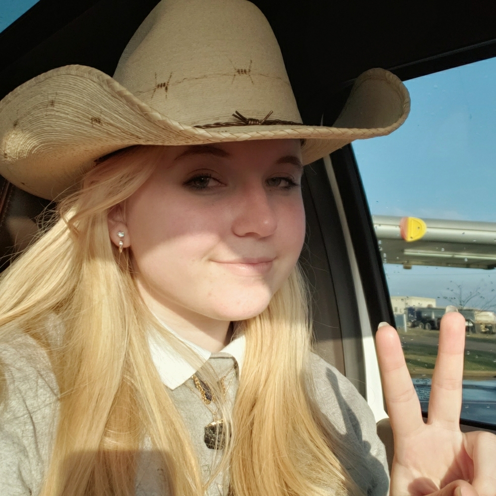 Meet your Posher, Lillie